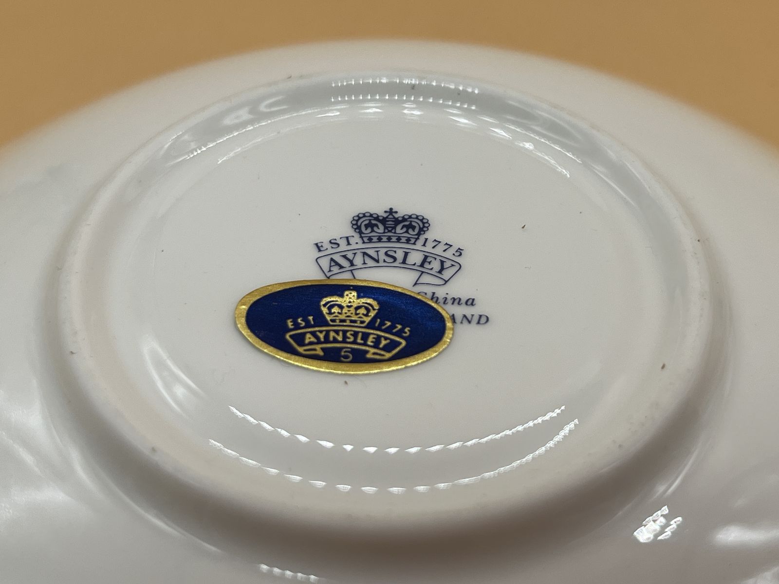 Aynsley China Oban Shape Cottage Garden Pale Green Cabinet Tea Cup & Saucer Duo. photo vinterior