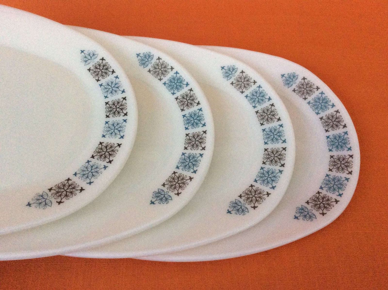 Jaj Pyrex Chelsea Oval Steak Plates (Set Of 6) photo vinterior