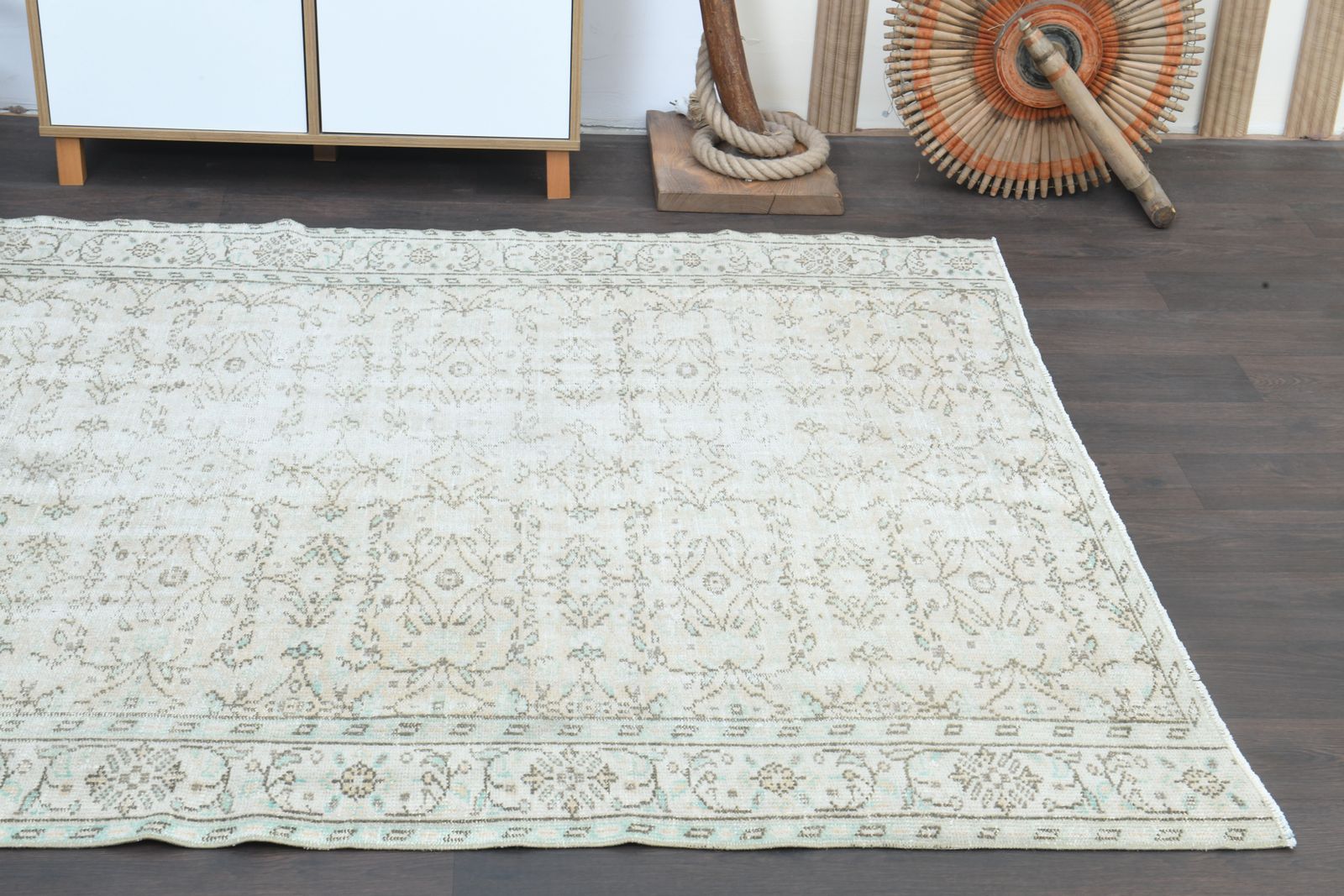 1960's Original Vintage Faded Green Beige Color Area Rug, Wool Oushak Carpet, Handmade Turkish Area Rugs, Living Room Decor, Bedroom Decor, Washable photo furniture
