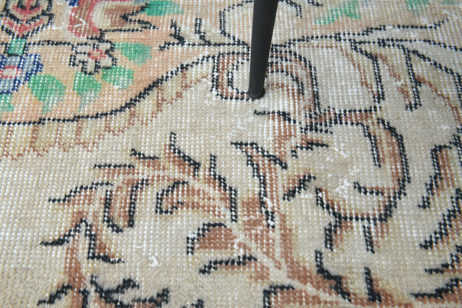 5'5x9'2 Ft, Turkish Vintage Area Rug, Shabby Decor, Rugs For Living Room, Handmade Anatolian Carpet, Beige Green Blue Color, Floral Design, Soft Wool photo furniture