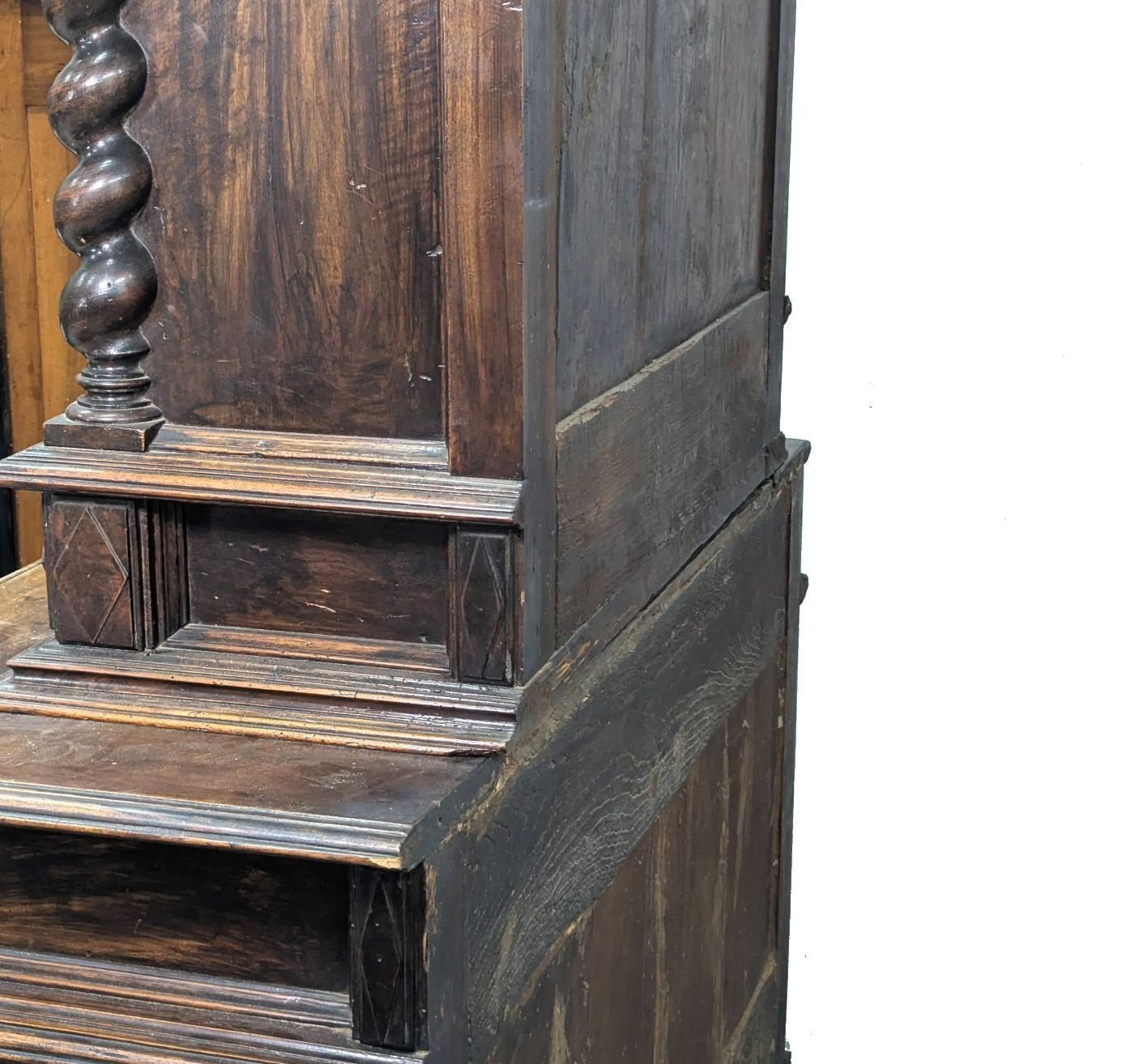 Two Narrowed Bodies In Walnut From The 18th Century photo vinterior