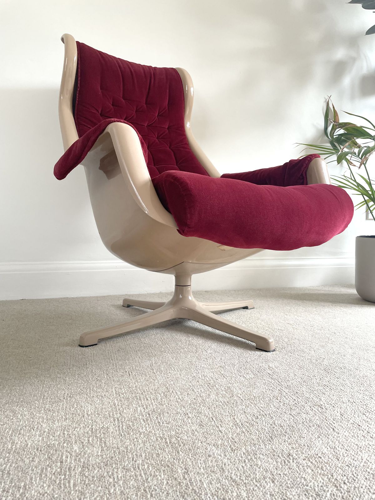 "Galaxy" Lounge Chair By Alf Svensson & Ingvar Sandstrom For Dux photo furniture