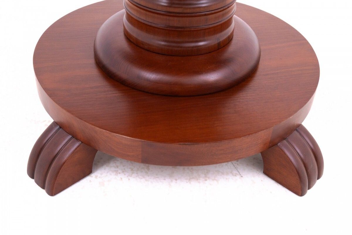 Antique Round Top Table From Northern Europe, Around 1900. After Renovation. photo vinterior