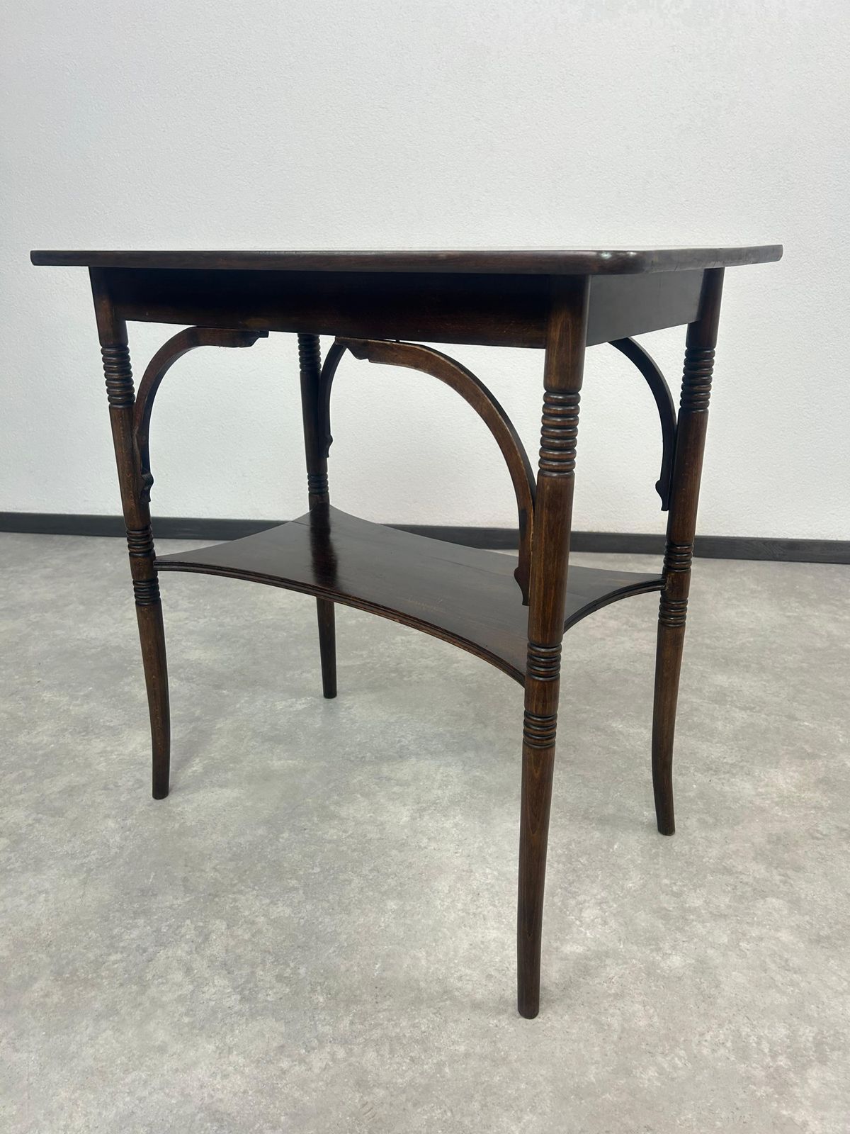 Jugendstil Side Table No.31 By Thonet photo for sale