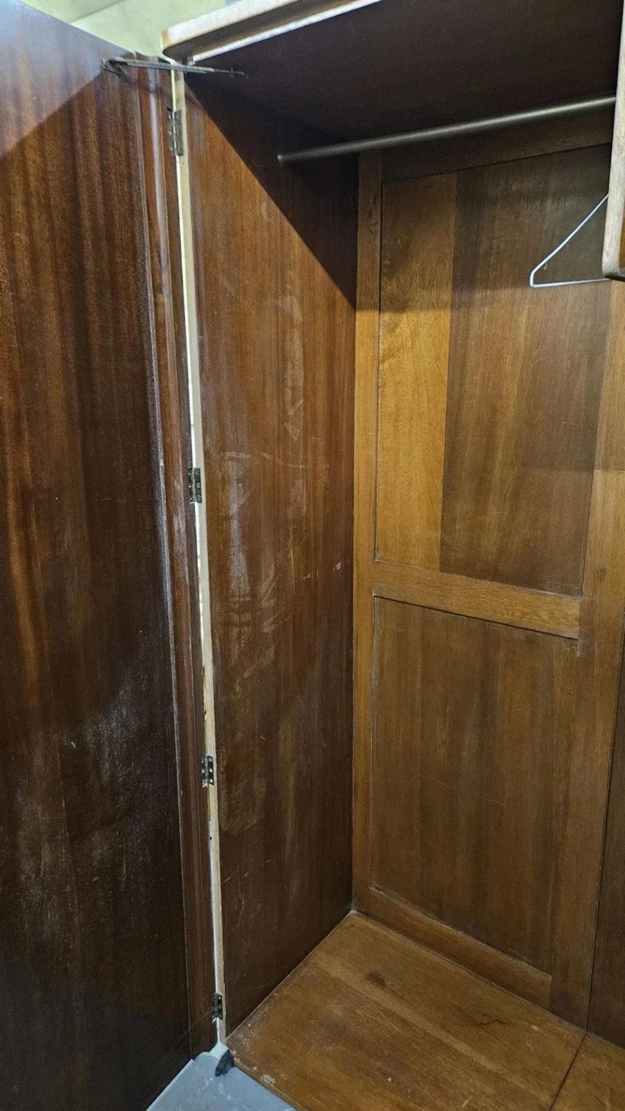 Art Deco Wardrobe photo 2200.0