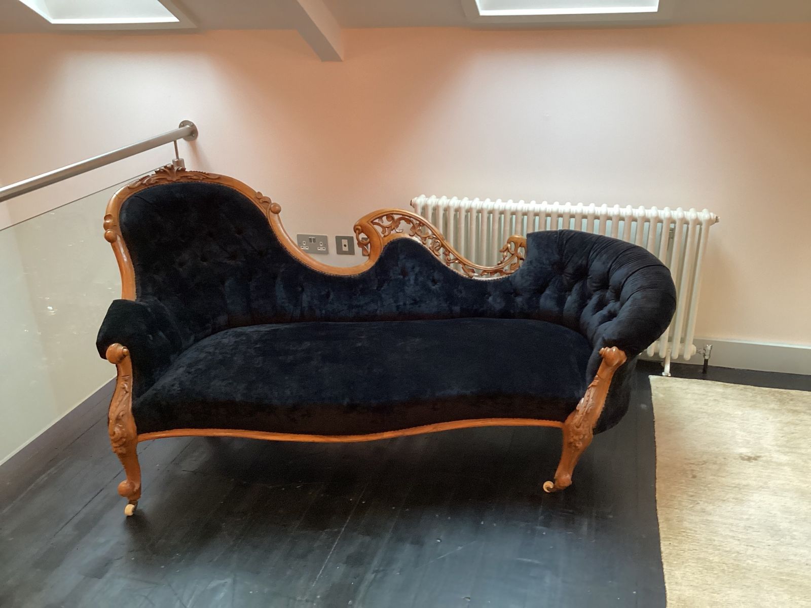 Victorian Black Velvet Chaise Longue
