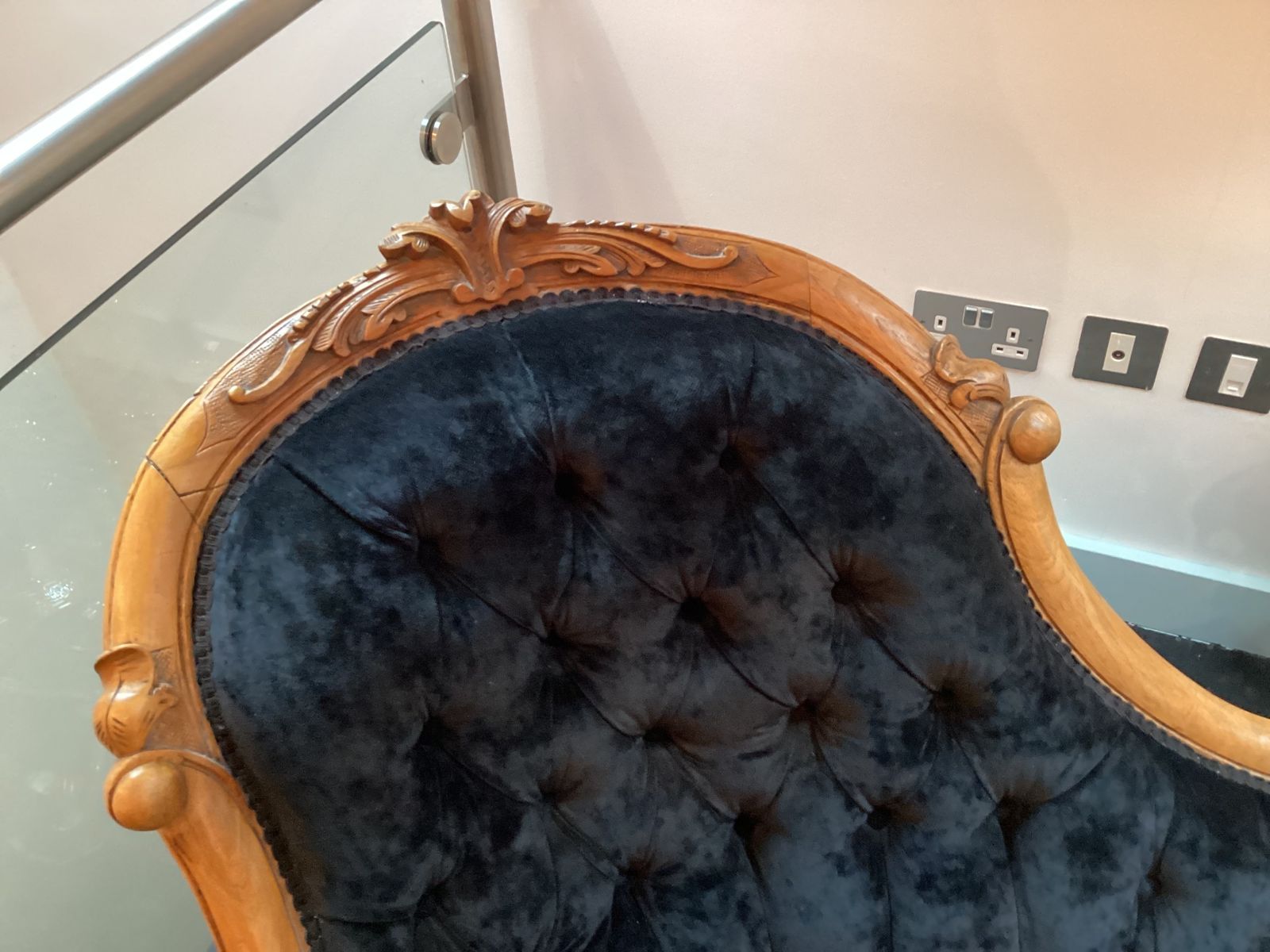 Victorian Black Velvet Chaise Longue photo 950.0