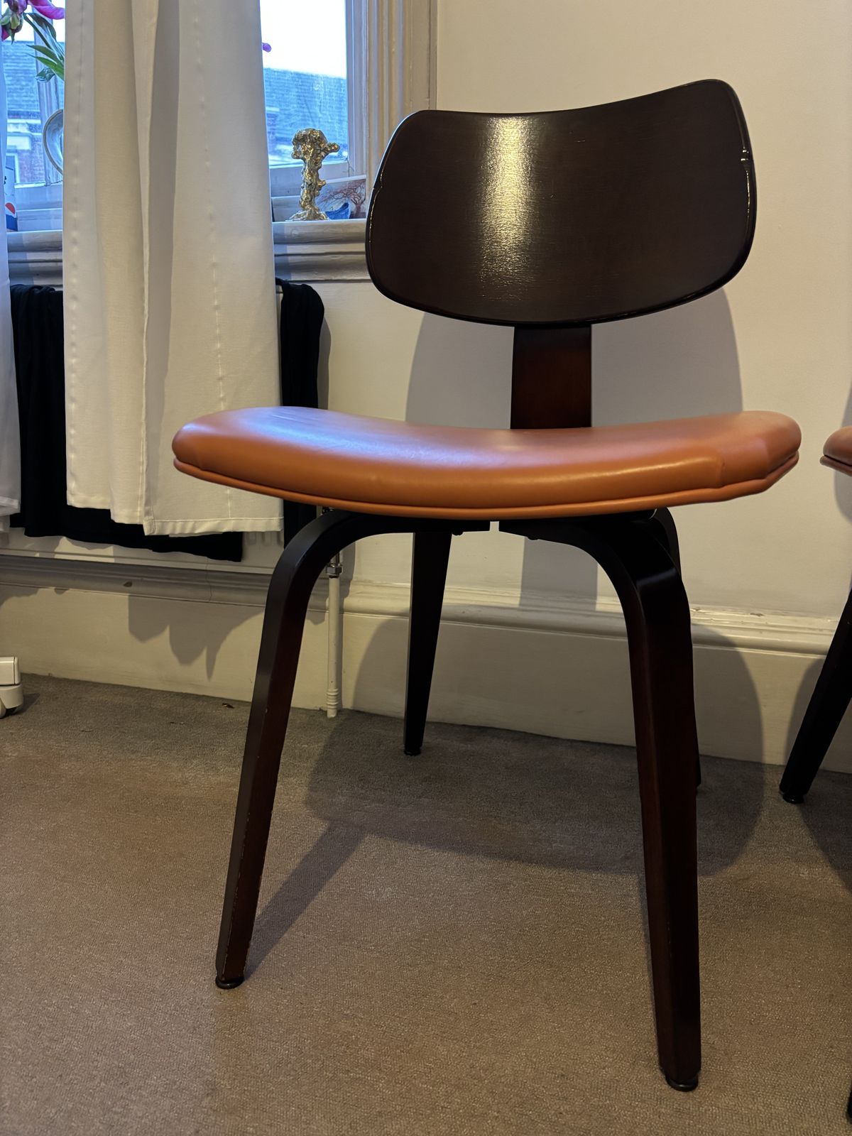 photo vinterior 2 X Pairs Of Vintage Mid Century Bentwood Ply Chairs, Designed By Bruno Weil For Thonet, USA In The 1950’s In Orange & Red Leather