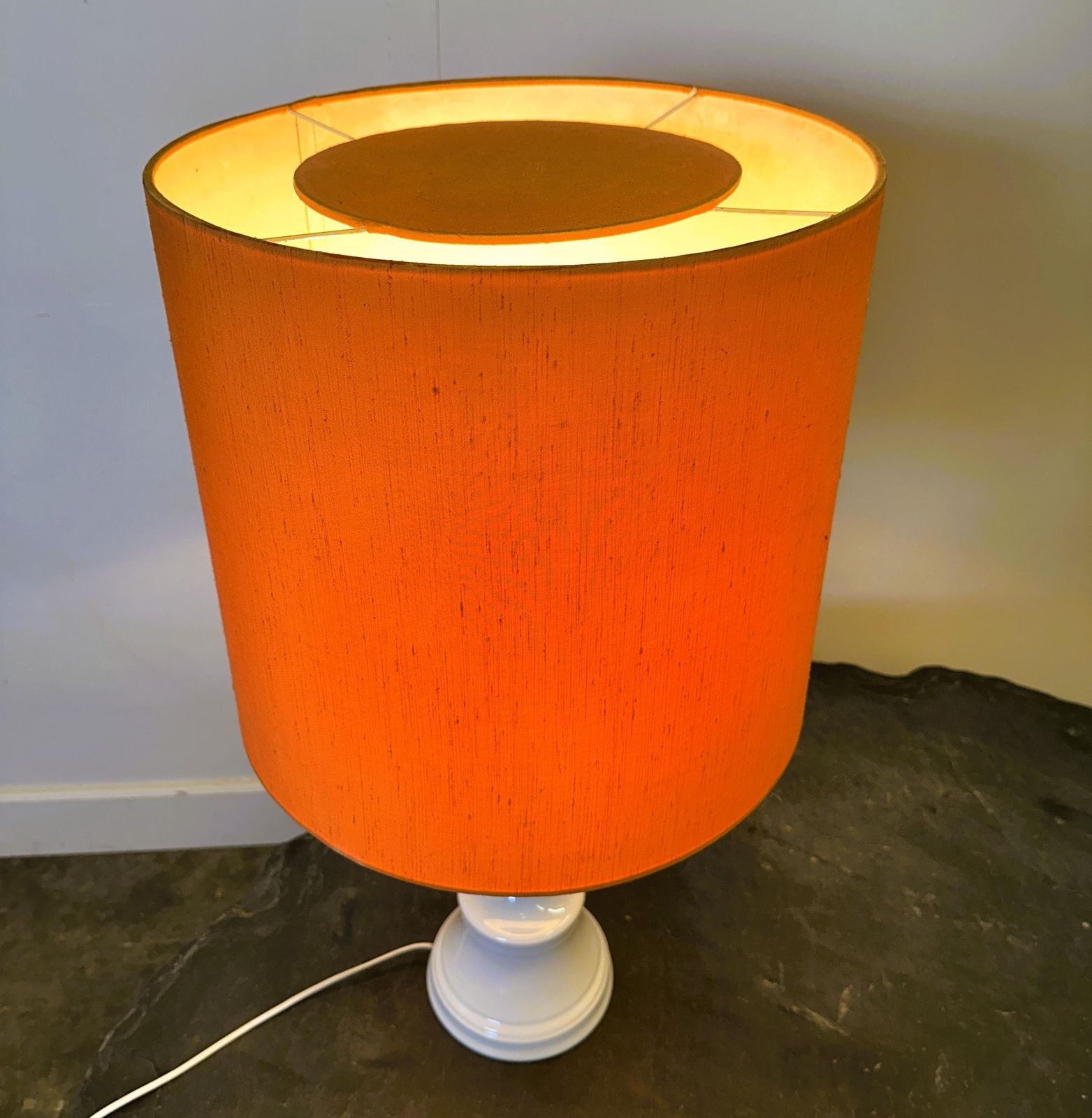 Mid Century Keramische Deense Tafellamp Met Oranje Kap, Jaren 1970. Denemarken photo buy