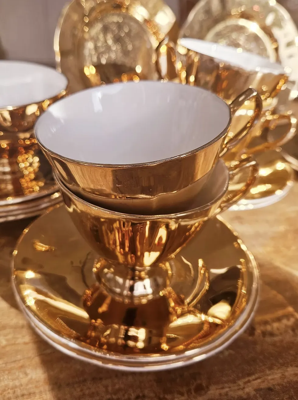 photo for sale Rare 1950's Tea Set In 22 Kt Gold By Leonard St Pottery, Burslem, Staffordshire