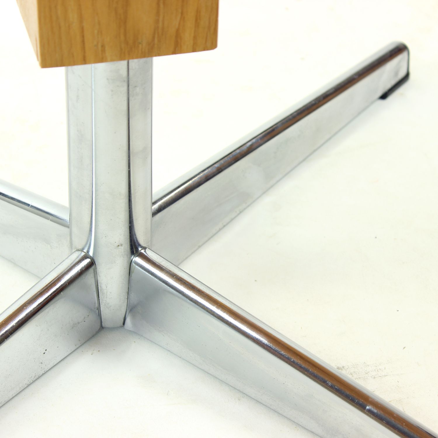 Functionalist Steel And Ash Wood Swivel Coffee Table, 1960s photo Furniture