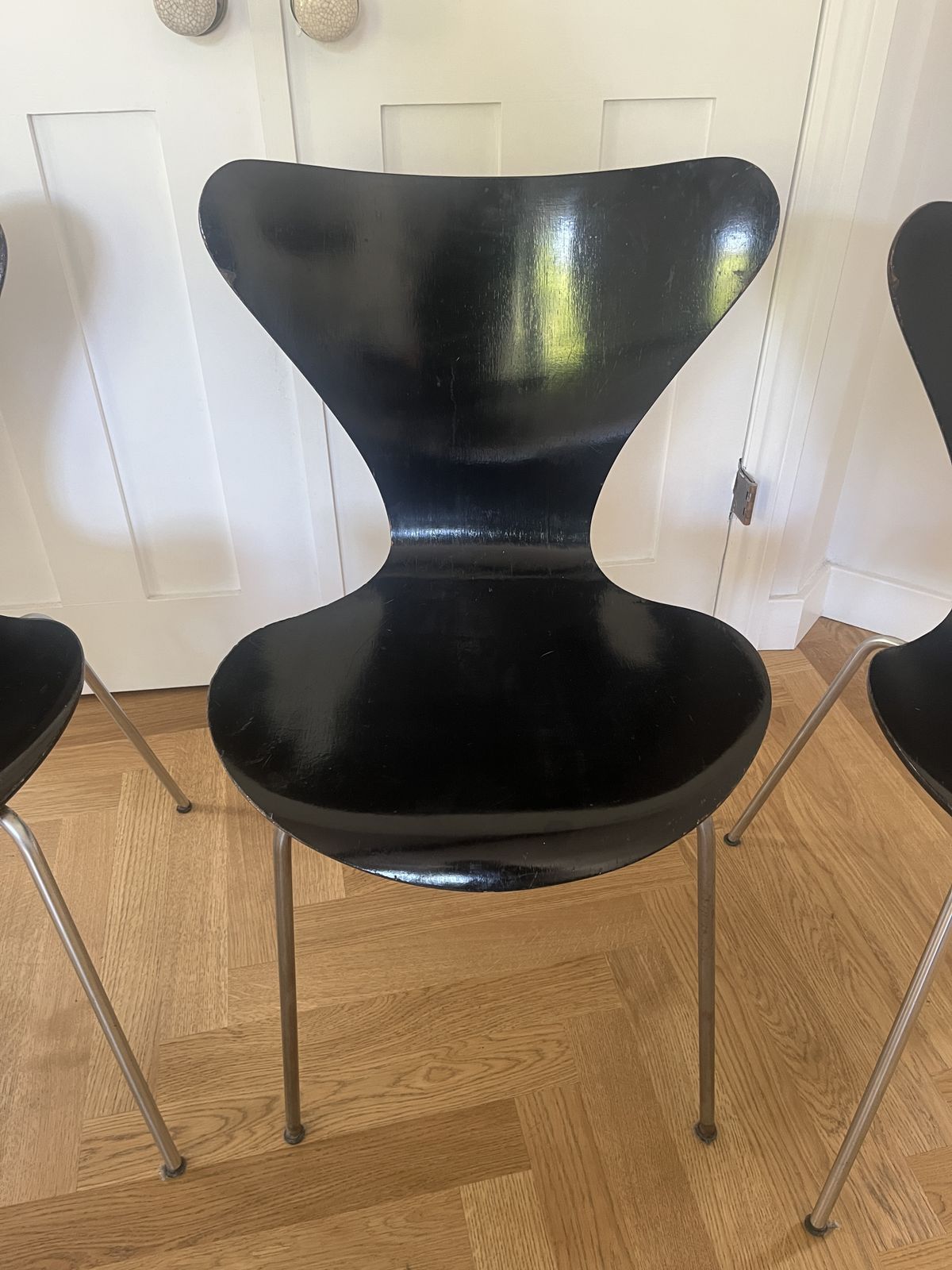 Arne Jacobsen Series 7 Or 3107 Chairs By Fritz Hansen Mid Century Modern 1964 photo Furniture
