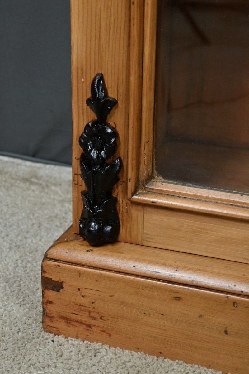 photo furniture Pine Display Cabinet – 1920, 1920s