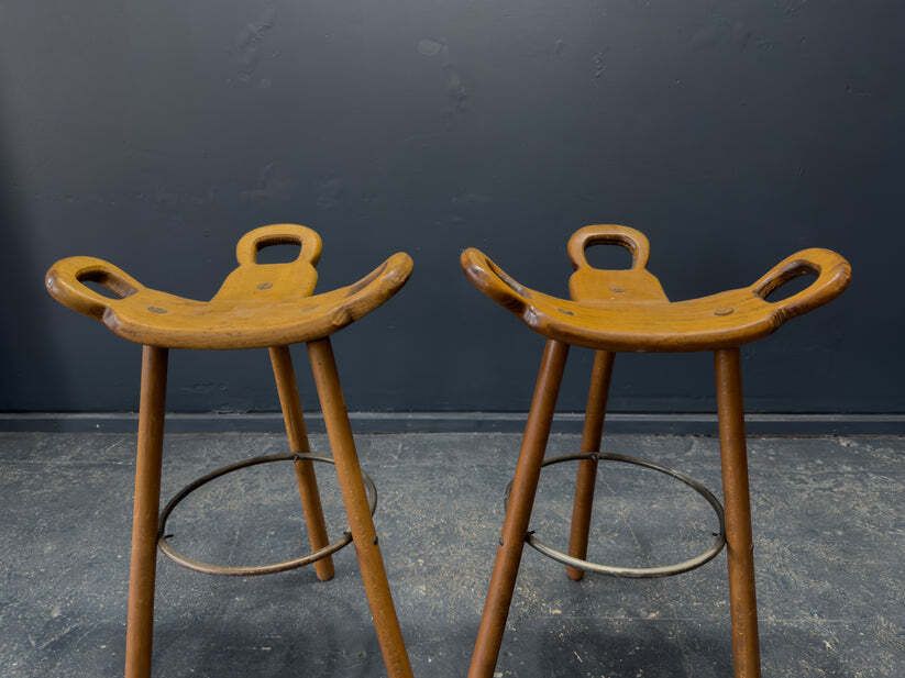 photo furniture Sergio Rodrigues Merbella Stool