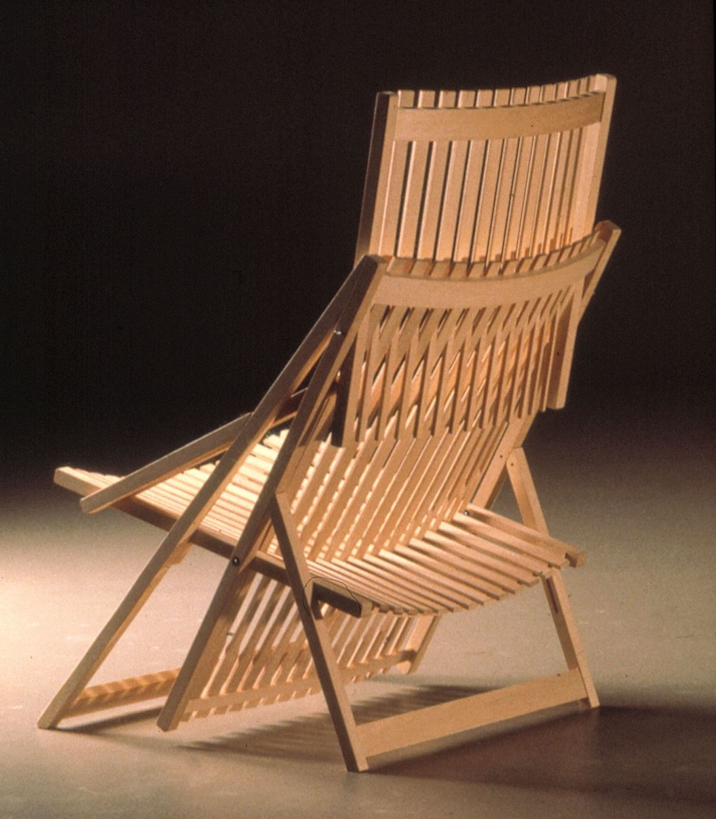 Rocking chairs en érable modèle A 3, vers 1980, par Jean Claude Duboys. Edition Of Time photo for sale