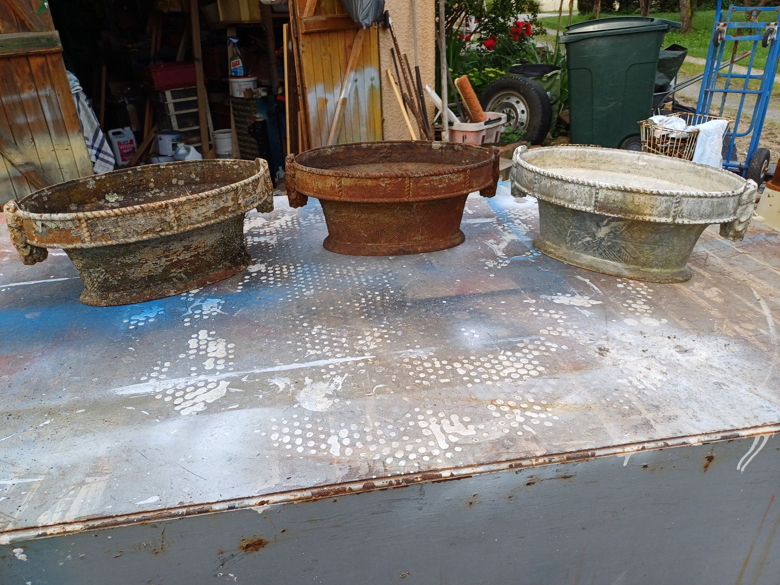 3 Cast Iron Planters 1900: Charleville   Mézières