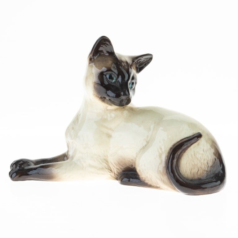 Beswick Porcelain Ceramic Pottery Siamese Cat Figure