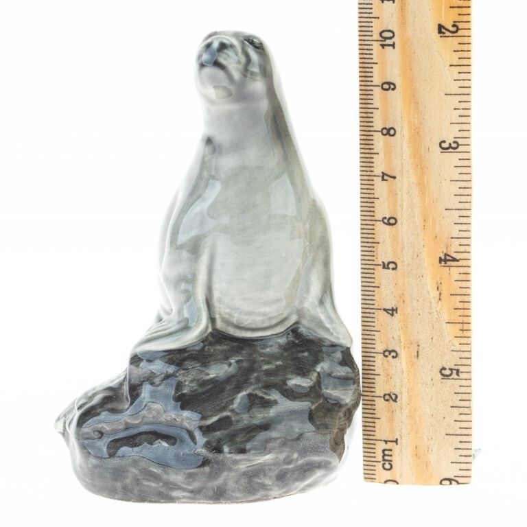 Beneagles Scottish Scotch Whisky Beswick Porcelain Ceramic Seal Figure photo Art