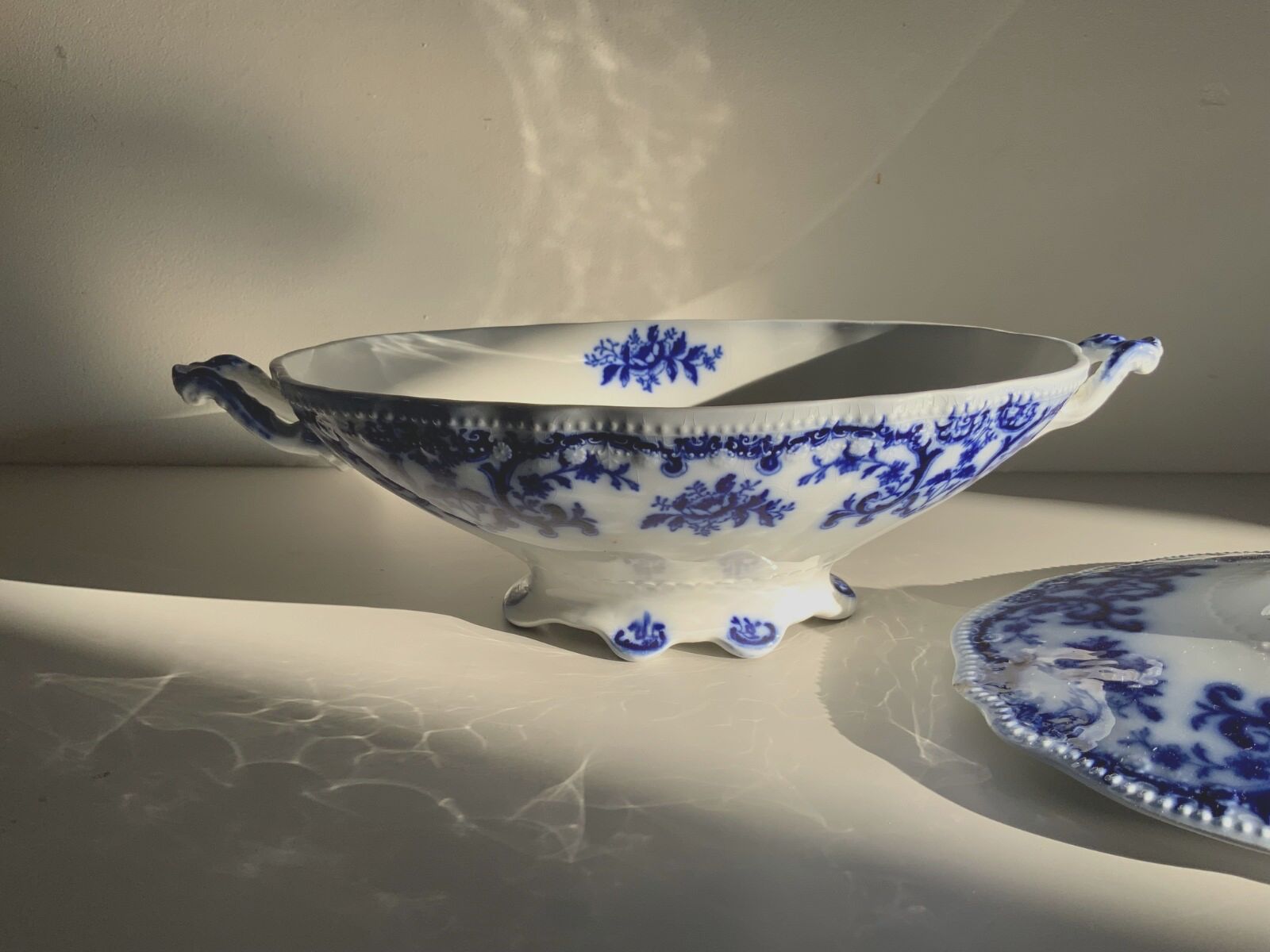 photo vinterior Antique W.H.Grindley &Co Portman, Flow Blue, Oval Footed Vegetable Tureen 1900s
