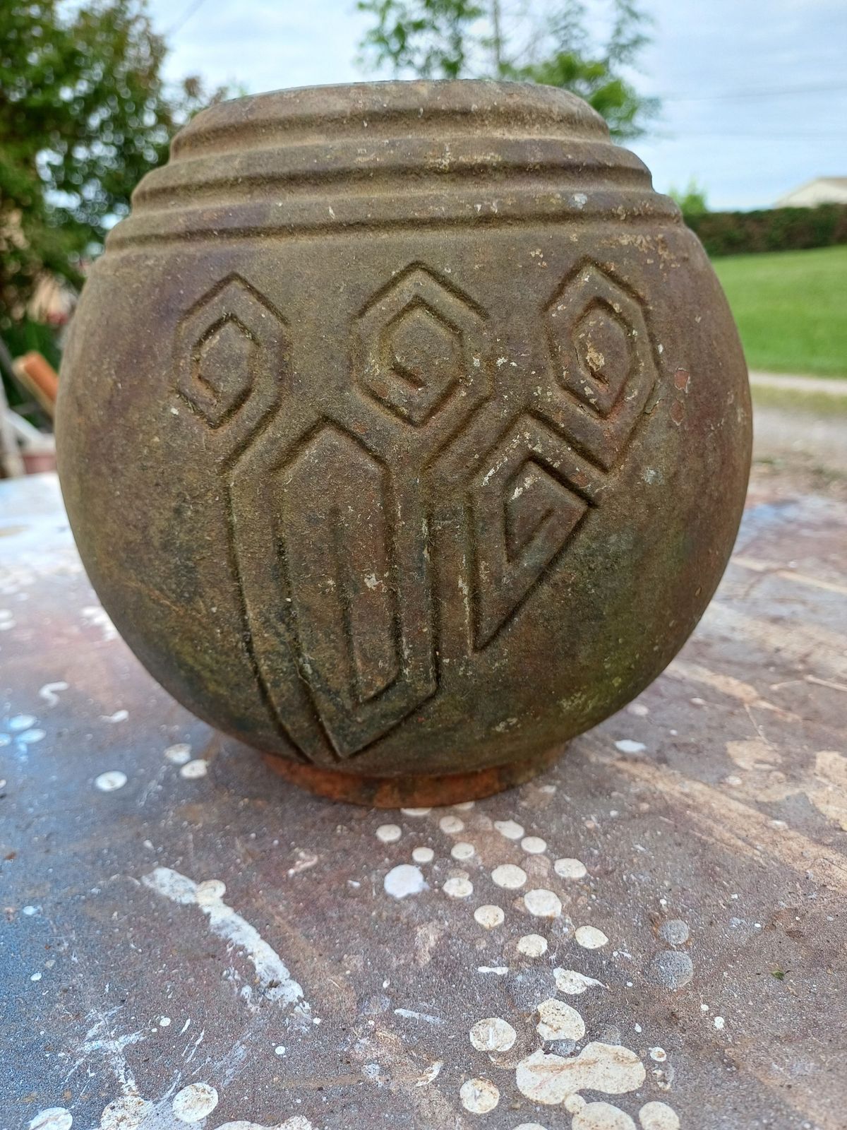 1 Round Cast Iron Vase 1900 In Art Deco Style: Charleville   Mézières photo for sale