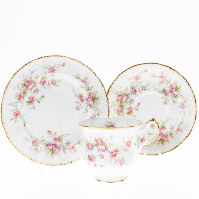 Paragon Gilt Porcelain Ceramic Roses Trio Teacup & Saucers photo furniture