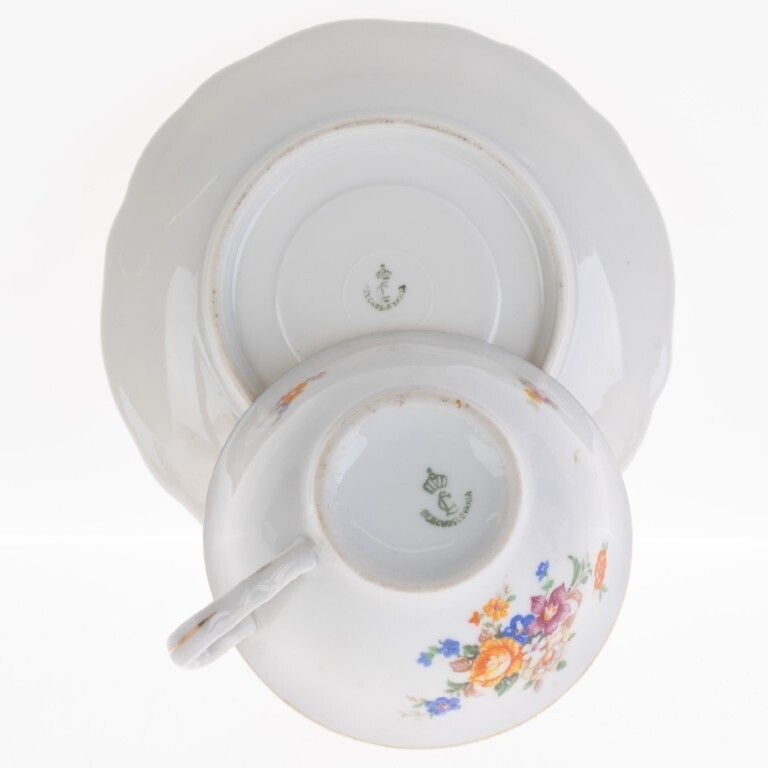 Continental Porcelain Ceramic Floral Pattern Teacup With Saucer photo furniture