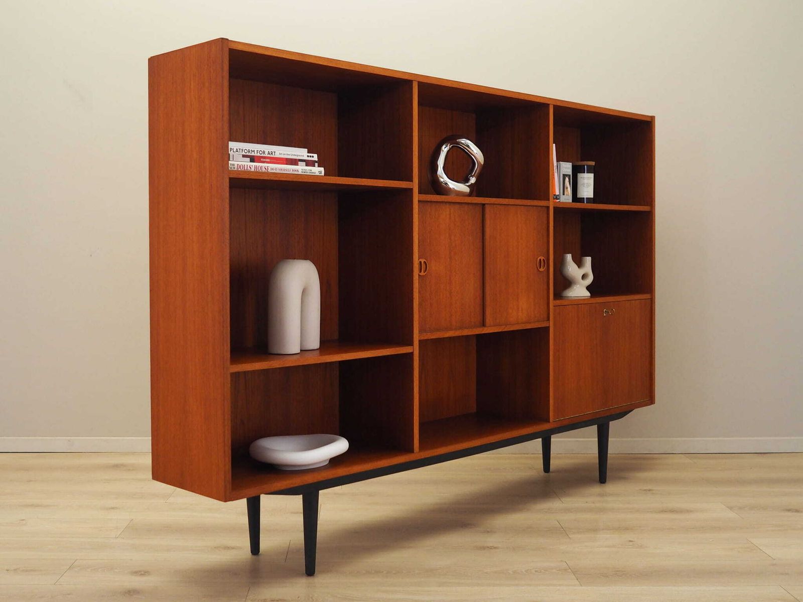 Teak Bookcase, Danish Design, 1970s, Production: Denmark photo vinterior