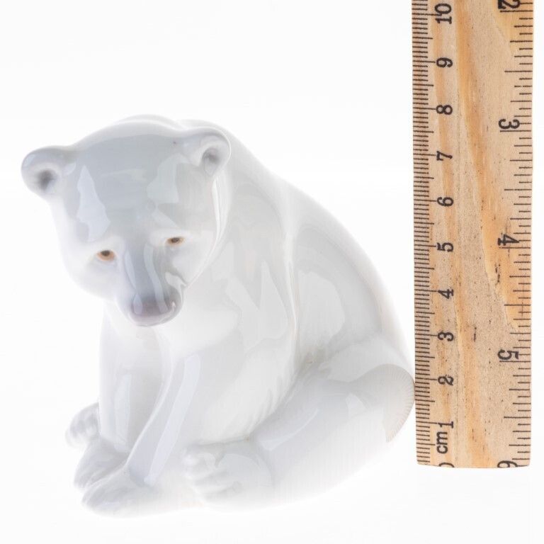 Lladro Porcelain Ceramic Polar Bear Figure photo Art