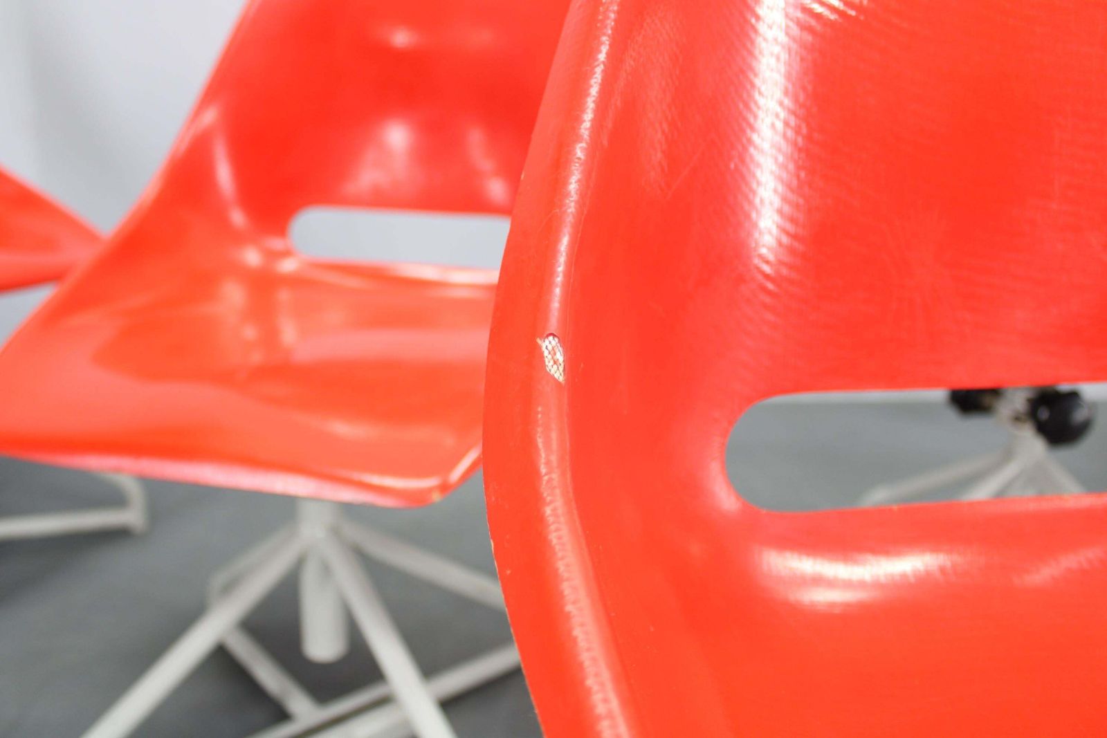1960s Miroslav Navratil Set Of Eight Fiberglass Chairs For Vertex, Czechoslovaki photo vinterior