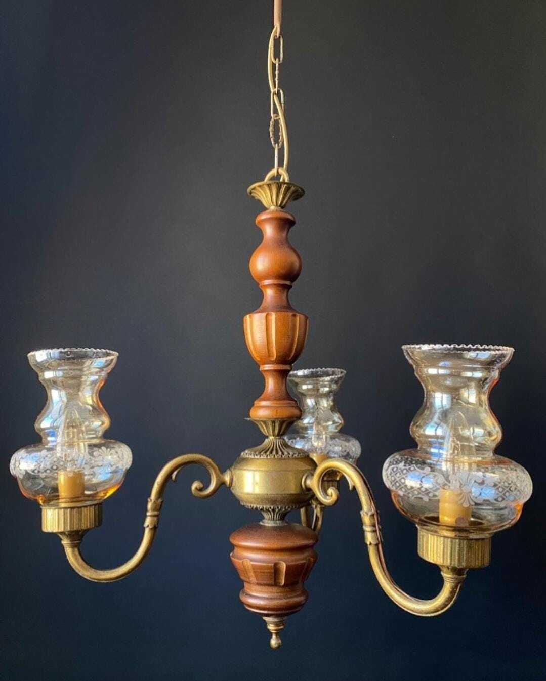Italian Vintage Chandelier In Brass And Wood