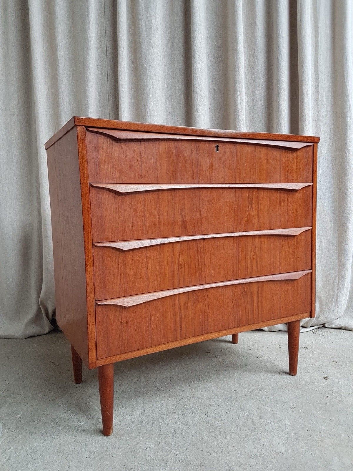 photo furniture Vtg Mid Century Danish Teak Chest Of Drawers Tallboy Retro Scandi R867