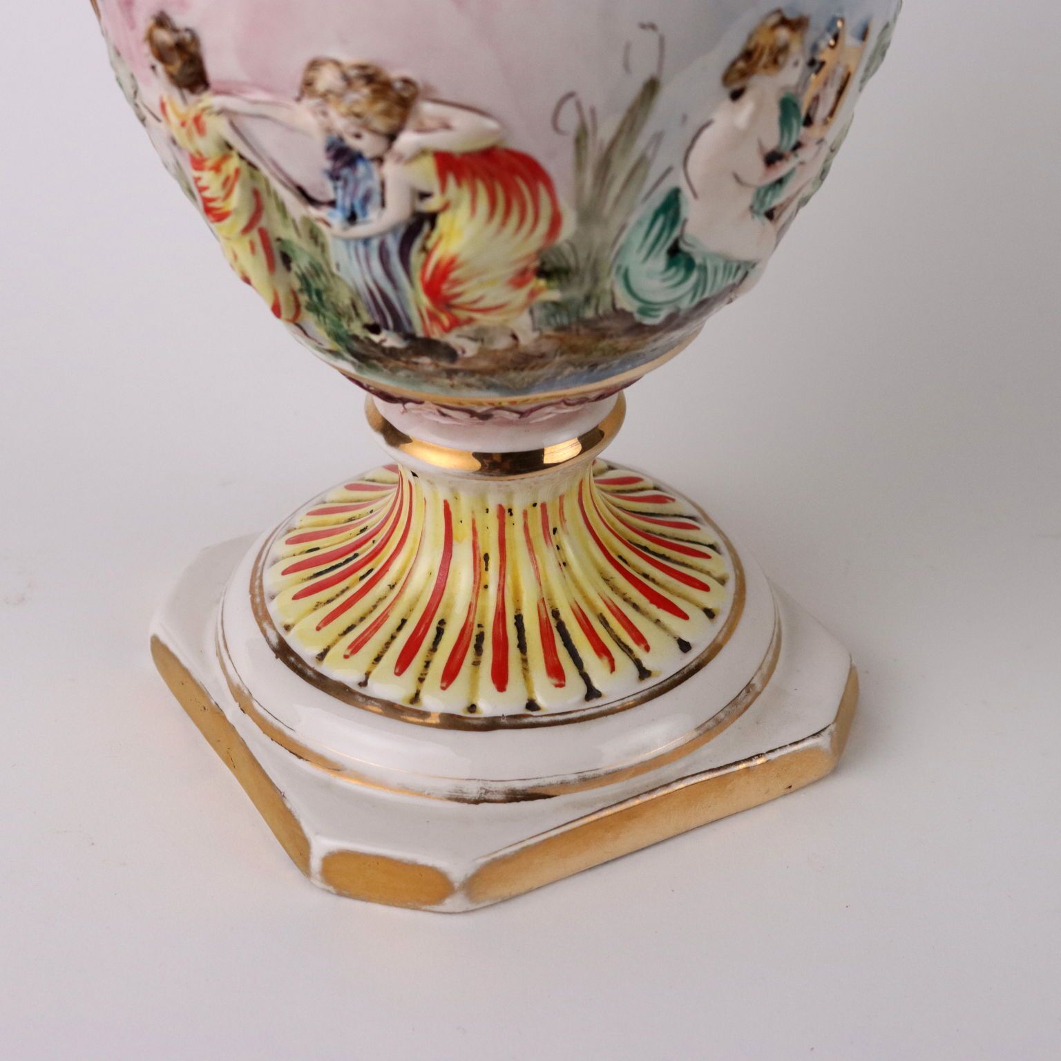 photo furniture Pair Of Antique Vases Ceramic Of Capodimonte Italy XX Century