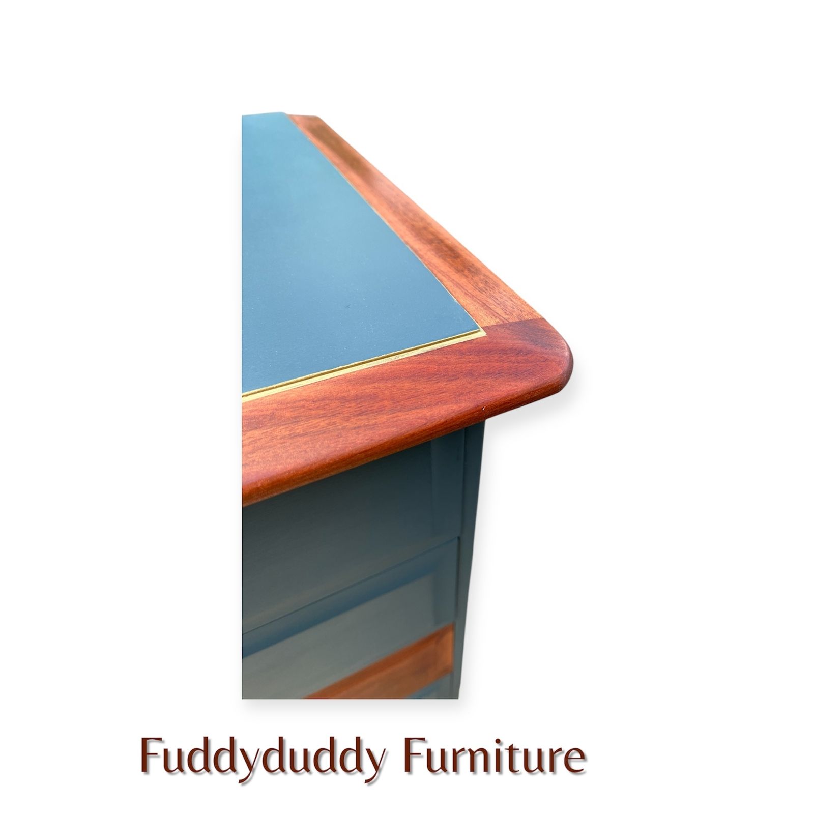 photo furniture Matching Stag Bedroom Furniture Set