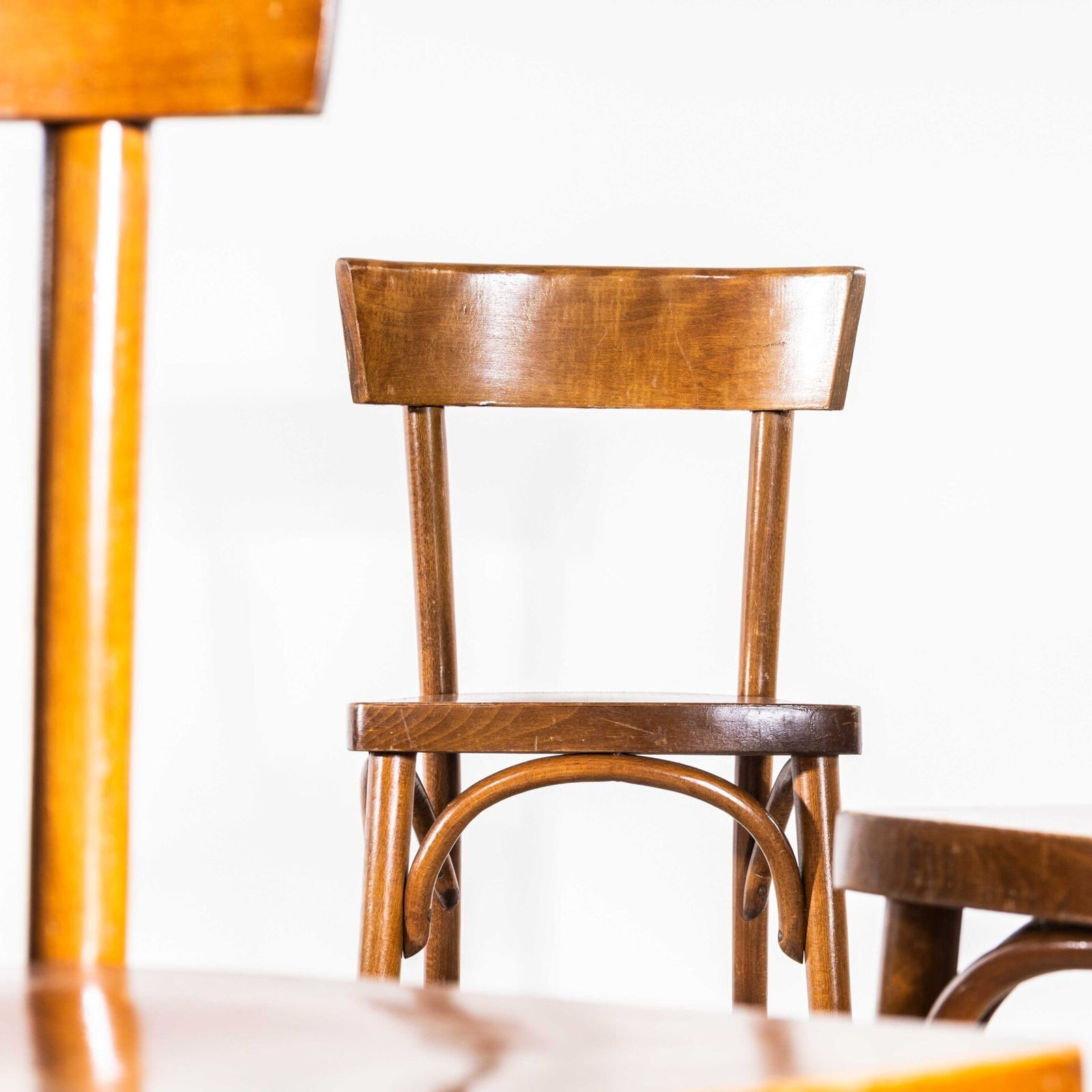 1950’s Honey Colour Baumann Single Bar Bentwood Dining Chairs photo vinterior