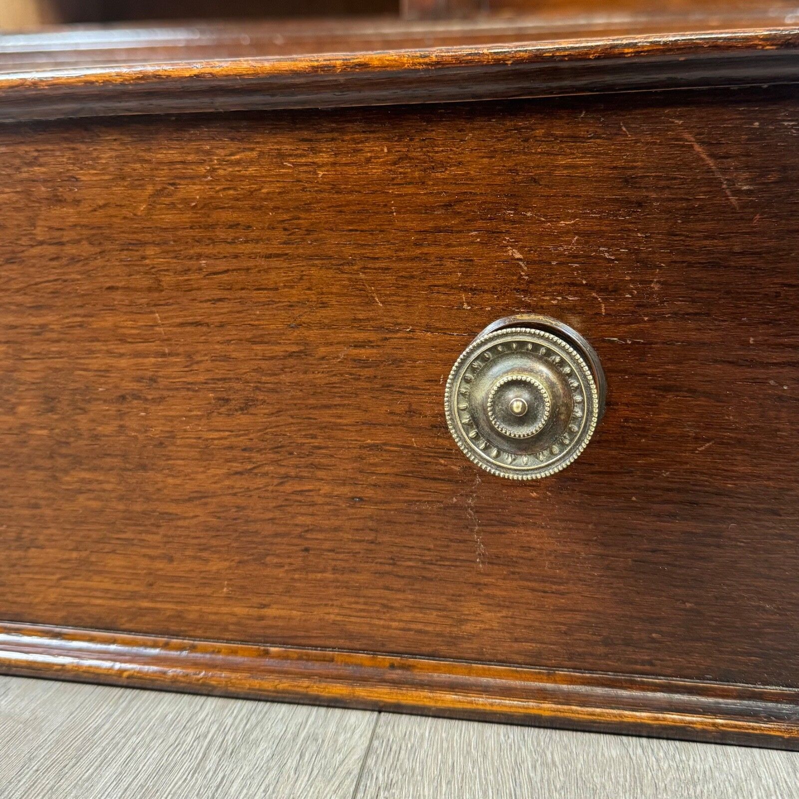 785.0 Antique 20th Century Good Quality Oak Dresser photo