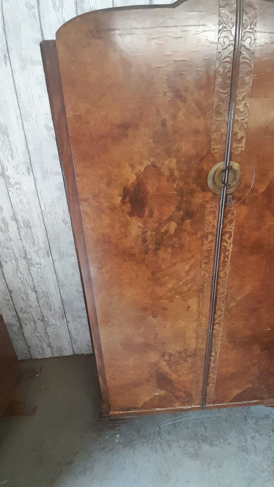 Art Deco Burr Walnut Art Deco 2 Door Wrdrobe photo vintage