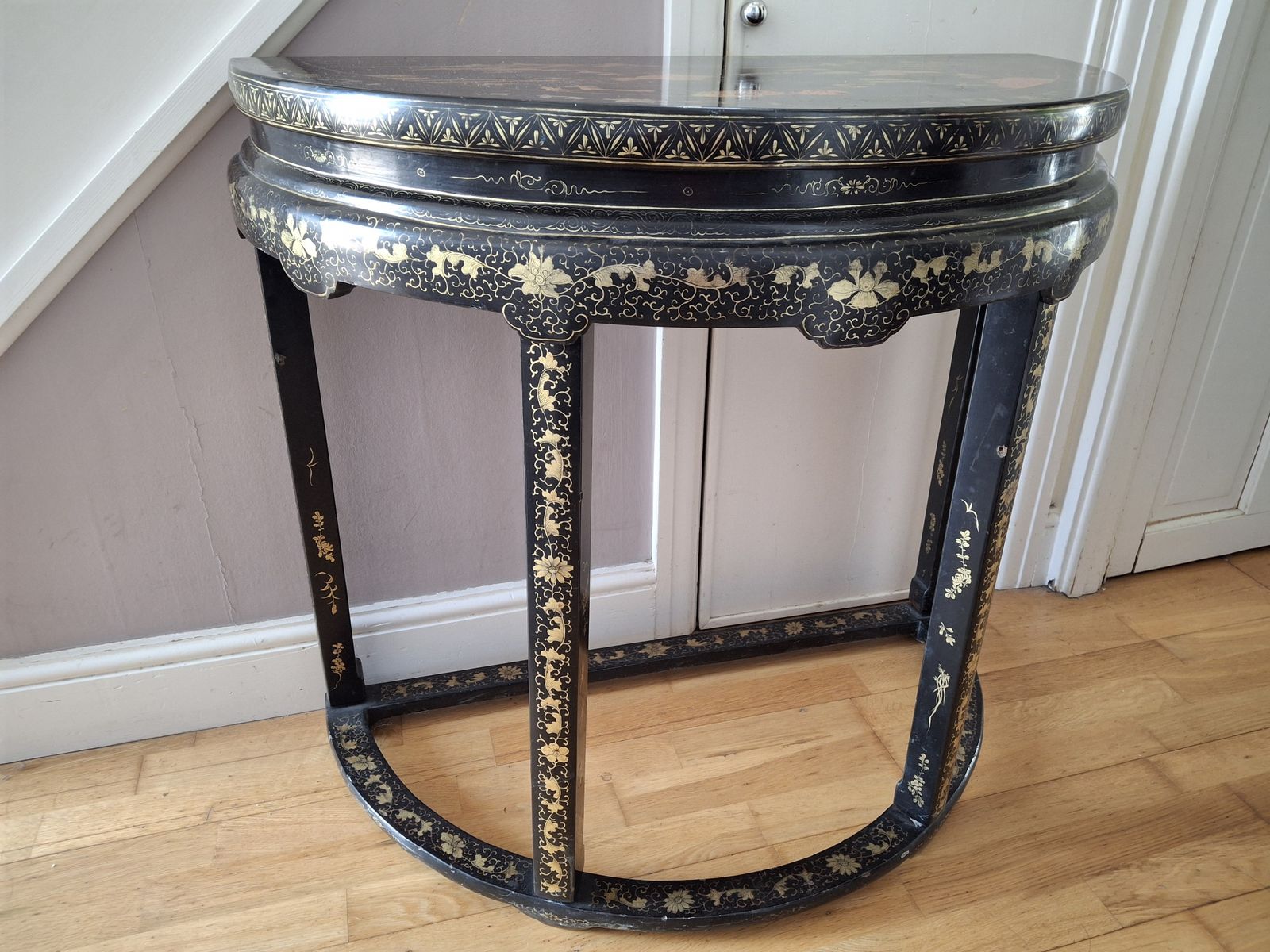Late 19th Export Gilt And Black Lacquered Demi Lune Table photo Furniture