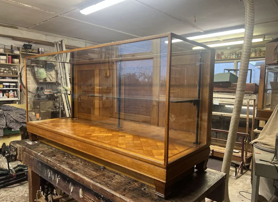 Antique Shop Display Counter Parquet