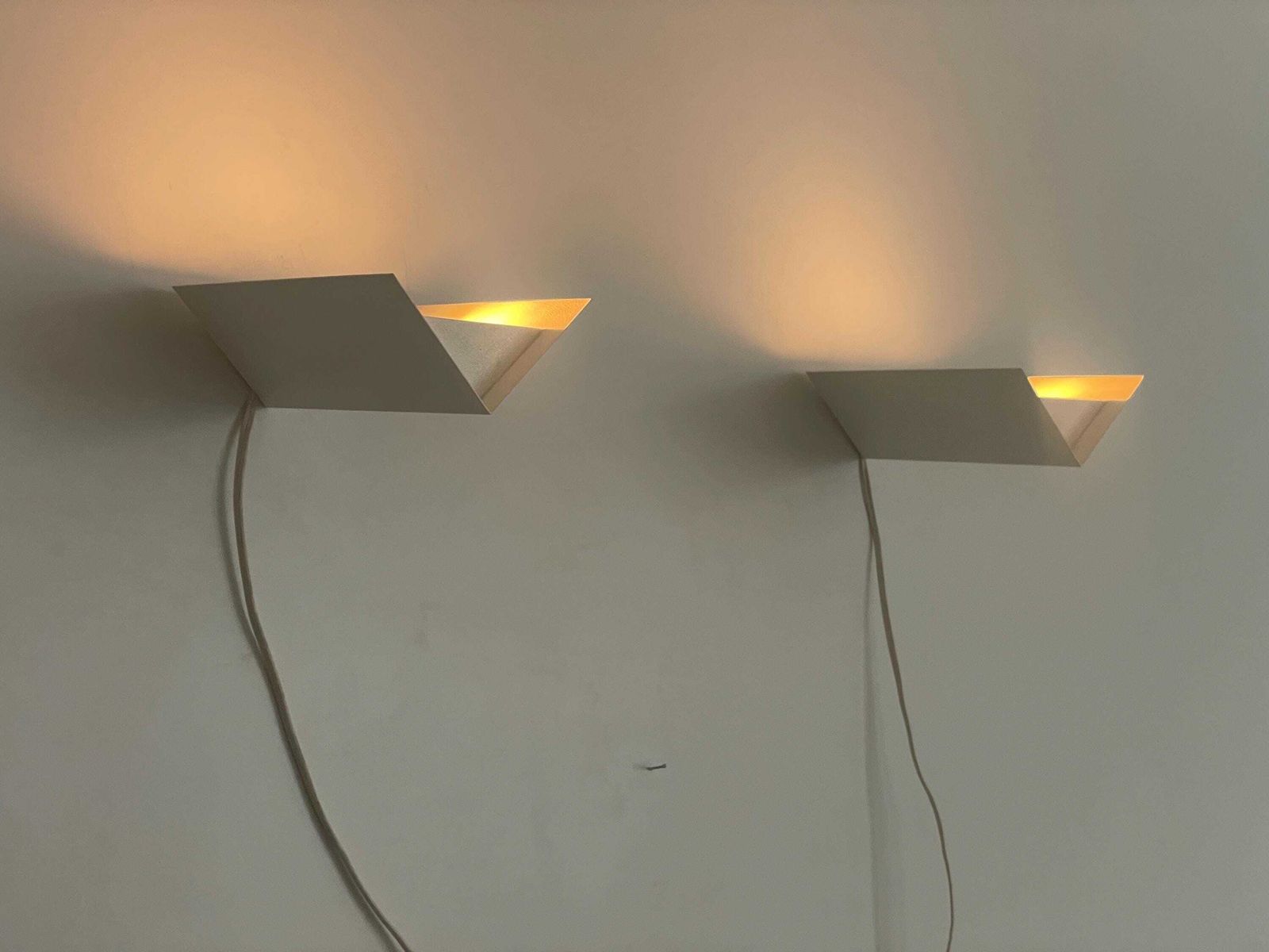 photo for sale Spigolo Parete Model White Metal Pair Of Wall Lamps By Quattrifolio, 1970s, Italy