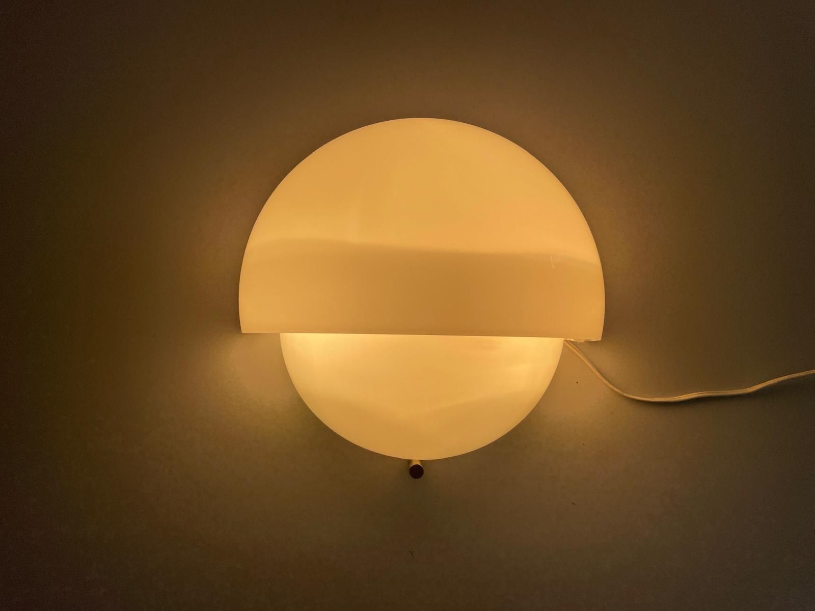 Mania Big Size Single Sconce In Glass By Vico Magistretti For Artemide, 1960s, Italy photo furniture