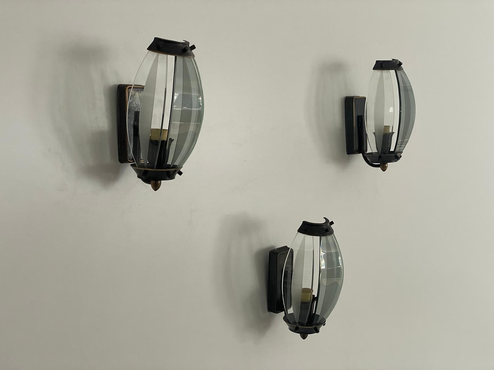 Italian Curved Glass And Metal Set Of 3 Sconces, 1950s, Italy