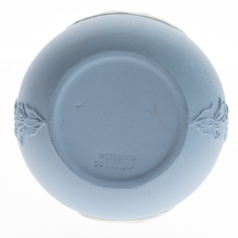 Wedgwood Blue Jasper Neoclassical Cameo Spill Vase photo furniture