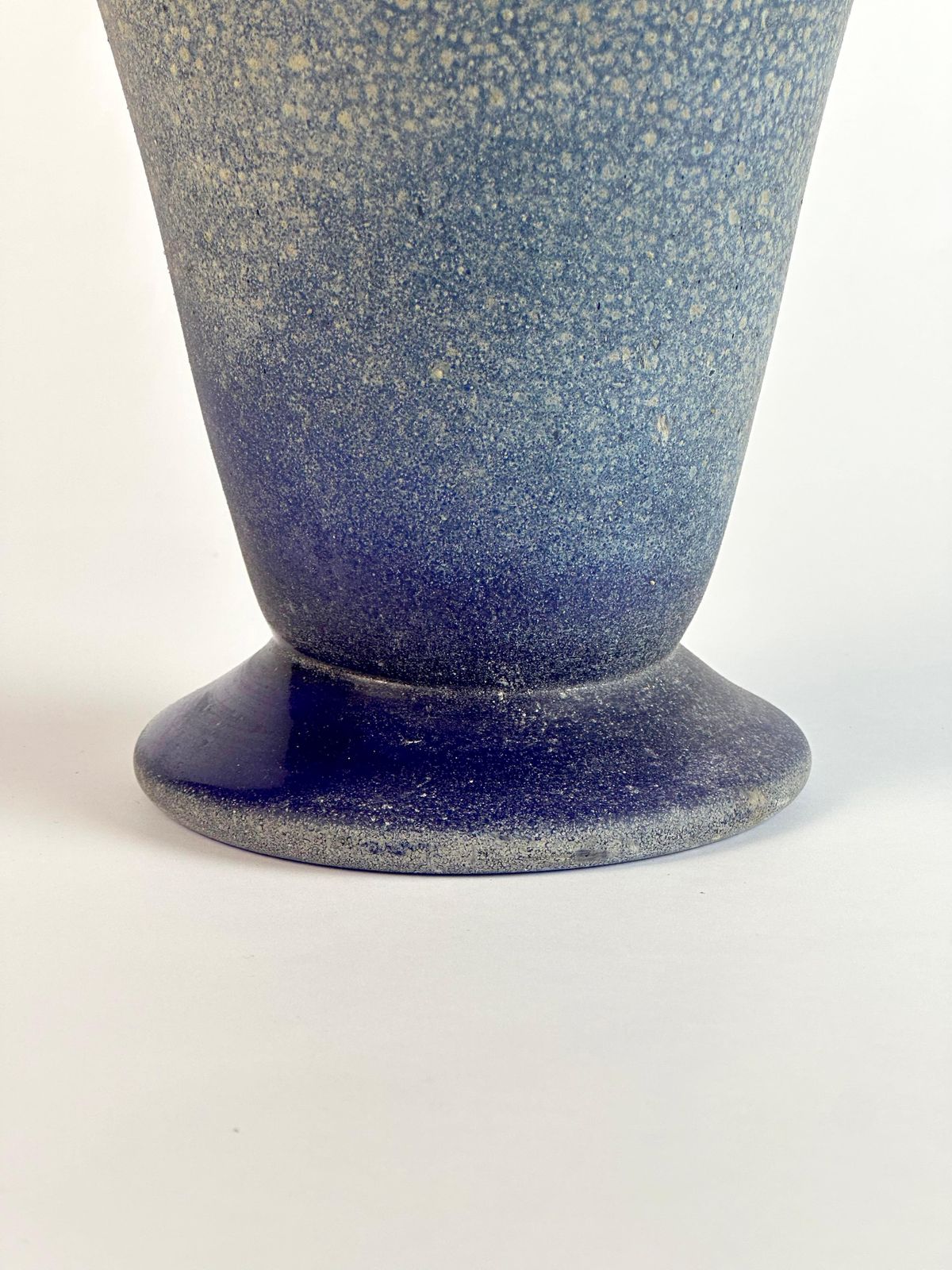 Murano Cobalt Blue Scavo Glass Amphora Vase By Seguso, Italy 1970s photo vinterior