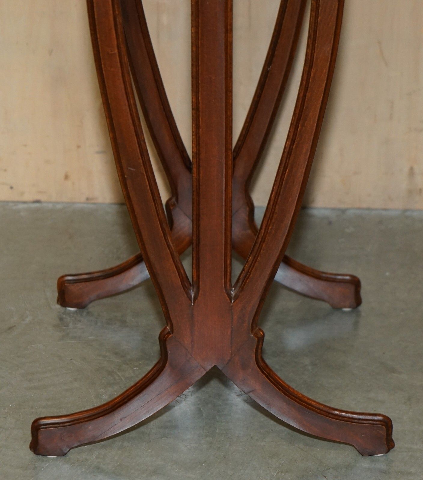 photo vintage Very Rare Emile Galle Romantic Specimen Wood Table "When I Sing, Love Will End"