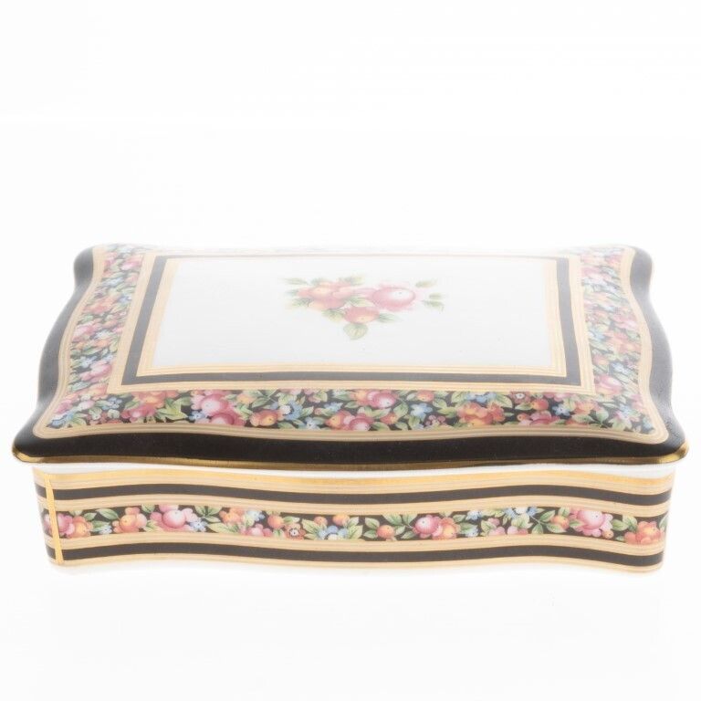 Wedgwood Black Floral Pattern Porcelain Ceramic Lidded Jewellery Box