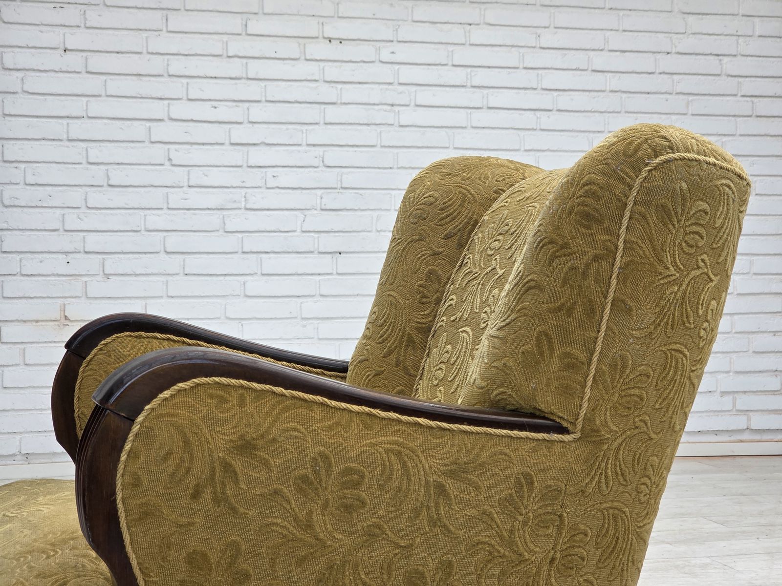 photo vintage 1960s, Danish Design, Armchair, Original Condition, Furniture Fabric, Dark Beech Wood.