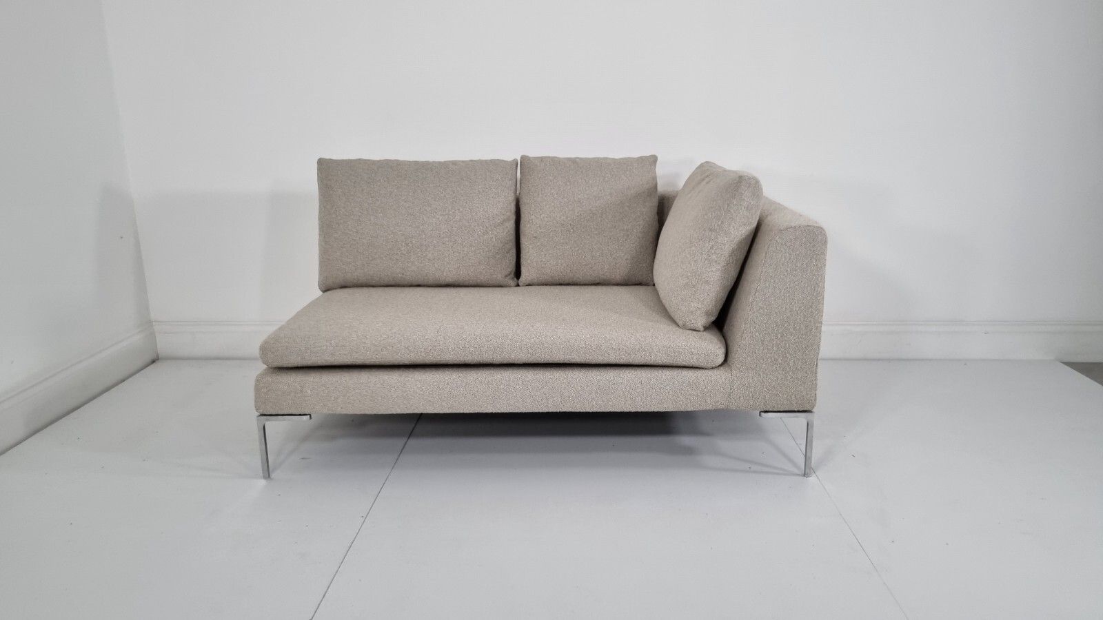 Bb Italia Charles Day Bed In Luxurious Grey Boucle Fabric, Impeccable Condition photo furniture