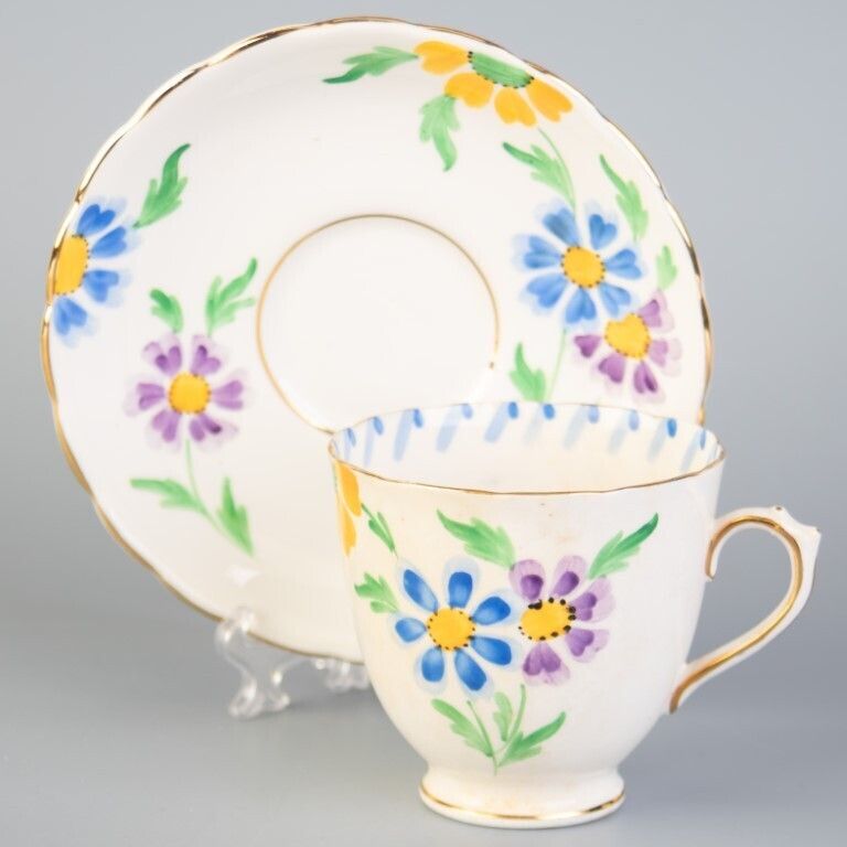 Royal Tuscan Porcelain Ceramic Art Deco Teacup & Saucer