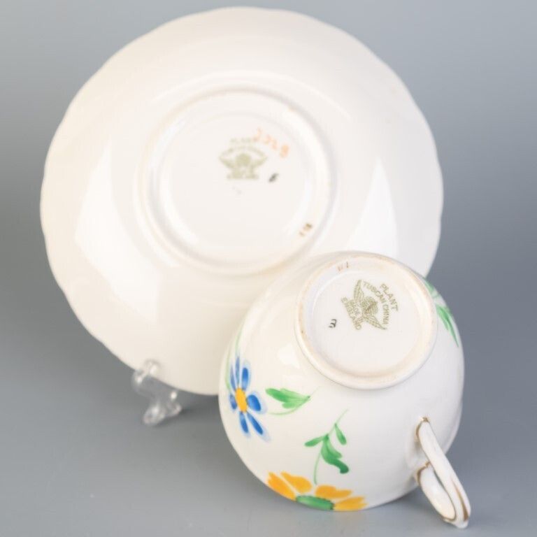 Royal Tuscan Porcelain Ceramic Art Deco Teacup & Saucer photo furniture