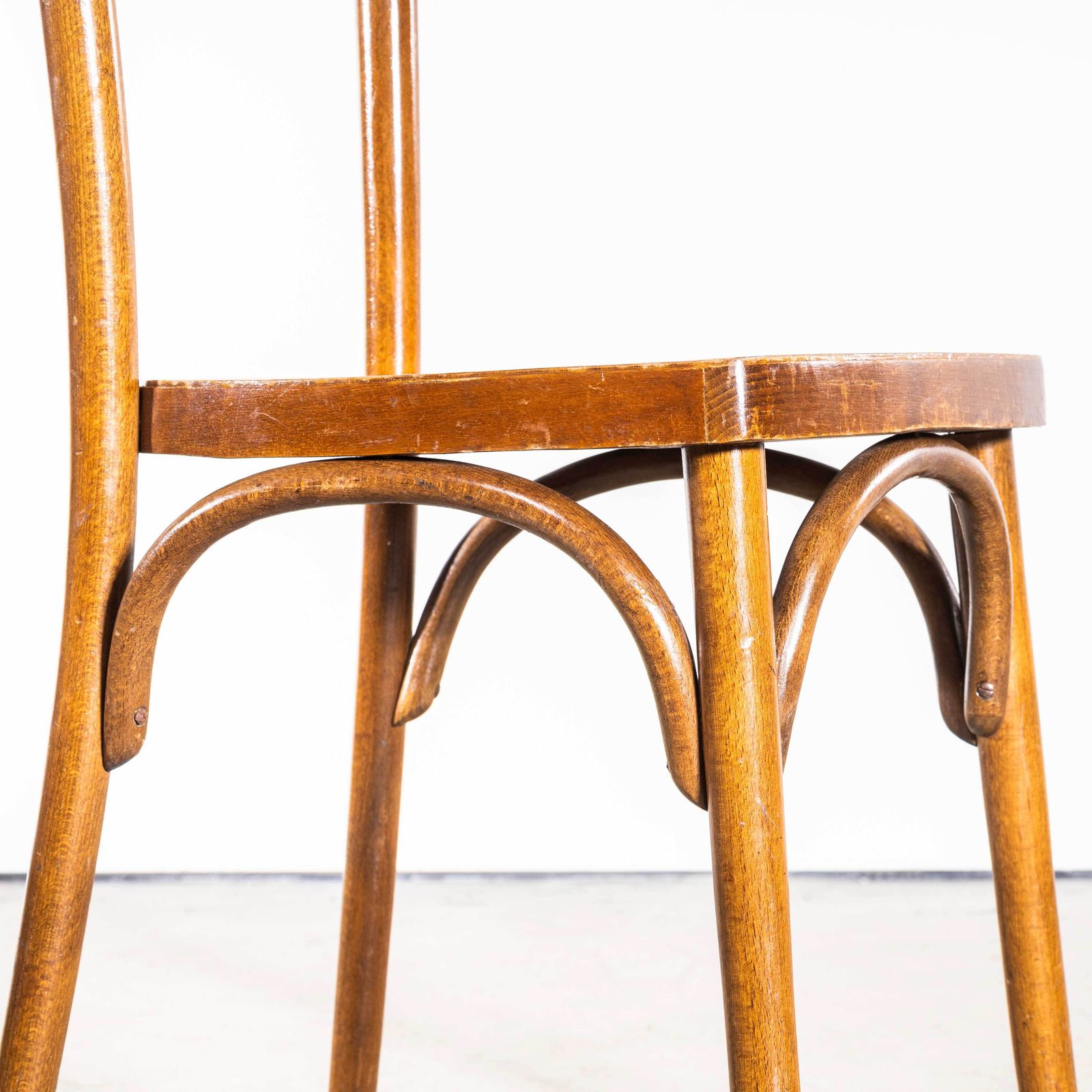 1950’s Honey Colour Baumann Single Bar Bentwood Dining Chairs – Set Of Six photo furniture